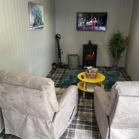 Cedar Boutique Lodge-dog Fishing And Access Holiday home York