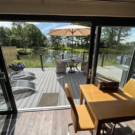 Cedar Boutique Lodge-dog Fishing And Access Casa vacanze York