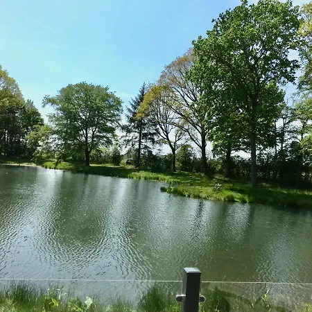 Cedar Boutique Lodge-dog Fishing And Access York