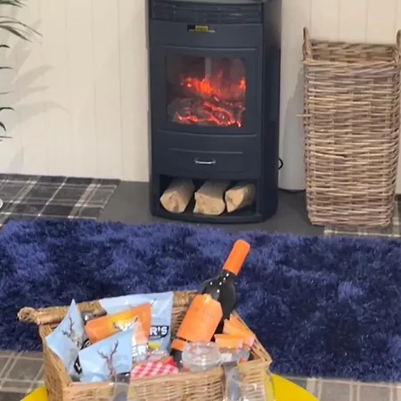 Cedar Boutique Lodge-dog Fishing And Access York