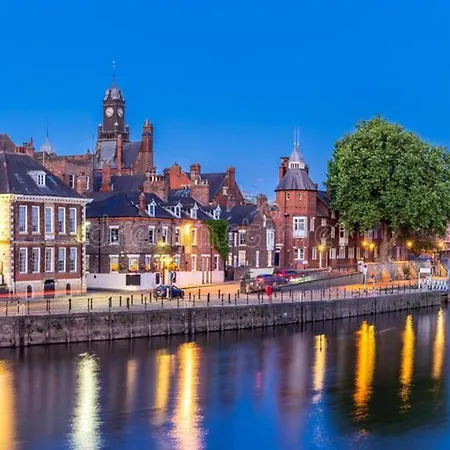 Cedar Boutique Lodge-dog Fishing And Access Casa de Férias York