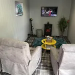 Cedar Boutique Lodge-dog Fishing And Access Holiday home York